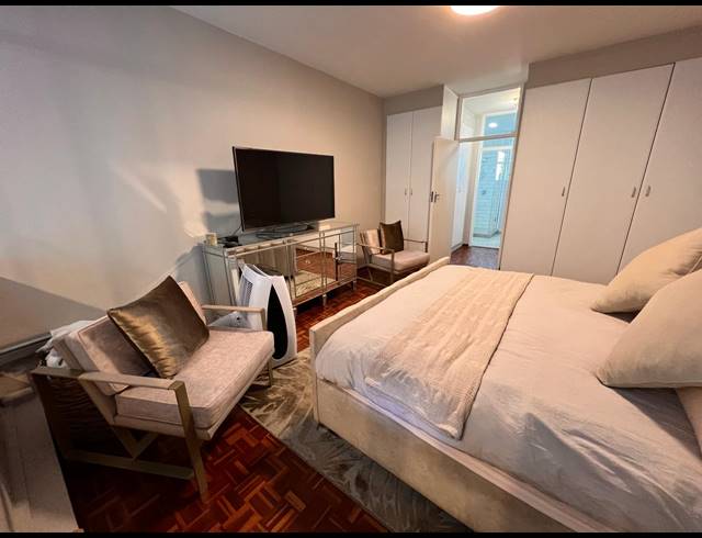 1 BEDROOM APARTMENT FOR SALE IN SANDOWN